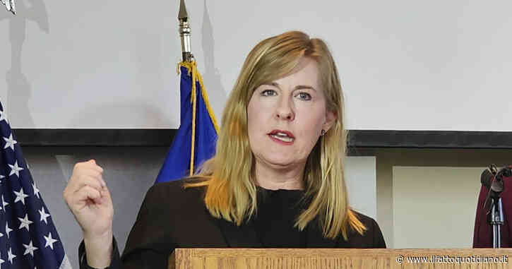 Minneapolis, uomo vestito da poliziotto uccide una deputata dem e il marito. Ferito un senatore. Trump: “Terribile violenza”