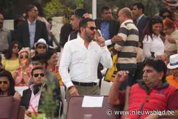 Indiase miljardair (53) sterft aan hartaanval tijdens polomatch in Engeland: “Bij vloog in zijn mond”