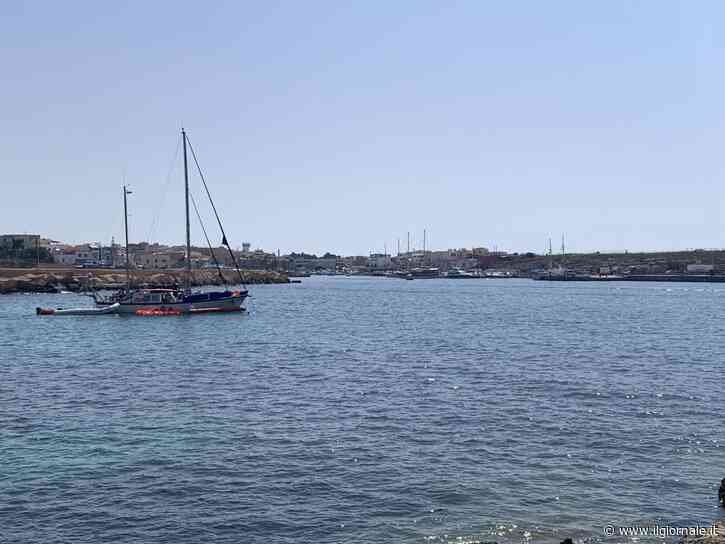 Migranti, vacilla la nuova strategia delle Ong: cosa è successo al veliero Nadir