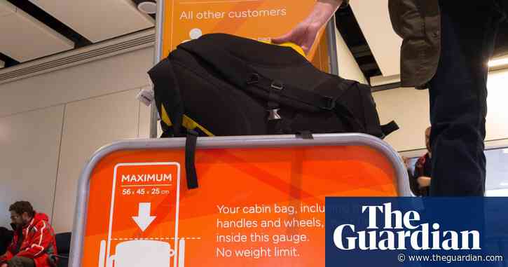 UK airport staff get bonuses for spotting easyJet oversize bags, email shows