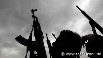 Nahost-Liveblog: ++ Huthi-Miliz: Angegriffenes Handelsschiff gesunken ++