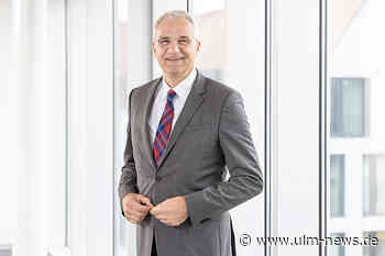 Bundesdeutsches Novum: außergewöhnliche Ehrung für Hauptgeschäftsführer der Handwerkskammer Ulm