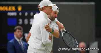 Hoeveel pech kun je hebben? Dimitrov, die op weg was naar stuntzege tegen Sinner, moet huilend opgeven