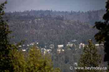 Fire that triggered evacuations and shut Kelowna, B.C., airport brought under control