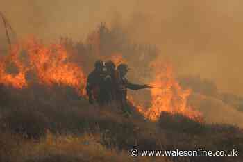 Wildfires alert to Brits travelling to popular Mediterranean hotspot