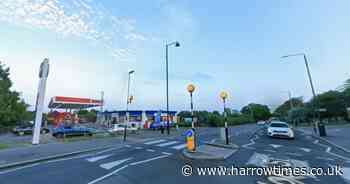 Three teenagers taken to hospital after triple stabbing in Northwood