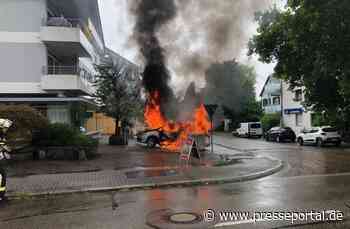 FW Achern: PKW Brand droht auf Wohn- und Geschäftsgebäude überzugreifen