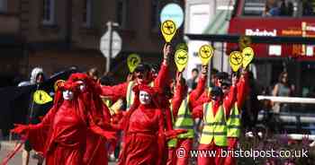 Protesters outside City Hall as multiple demos clash - live updates