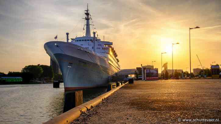 Drie stoomschepen van Holland Amerika Lijn in beeld op ss Rotterdam