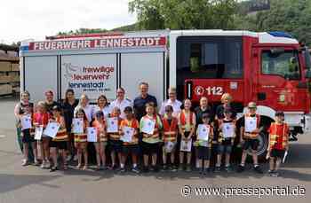 FW-OE: Feierliche Verleihung der Kinderflamme in Bronze bei der Kinderfeuerwehr Lennestadt