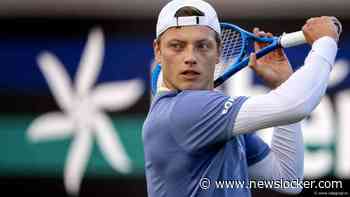 Tim van Rijthoven kondigt gedwongen tennispensioen aan: ’Graag afscheid genomen met een racket in mijn hand’