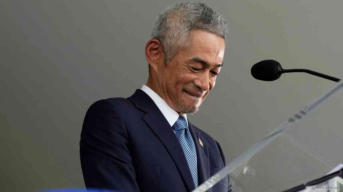 Ichiro shows funny side, joins CC, Wagner in HOF