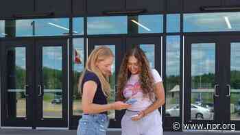 Mental health warnings on social media? Minnesota will require them next year