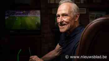 Hasseltse Edgard (84) krijgt enkel Franse voetbalcommentaar op DAZN: ‘Allez les Bleus’ in plaats van ‘Forza Racing’