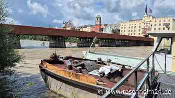 Inn in Wasserburg nach Regenfällen deutlich angeschwollen