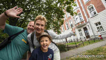 This Budget-Friendly Zoom Is Surprisingly Capable