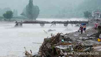 Mehr als 30 Tote bei Unwettern bei Peking