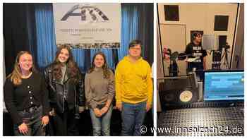 Klingt gut! – Jugendliche vom Waldkraiburger Gymnasium produzieren Schul-Jingles fürs Radio