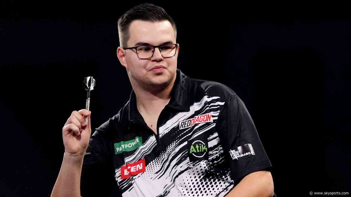 Van Veen pulls out of Premier League Darts in Dublin with kidney stones