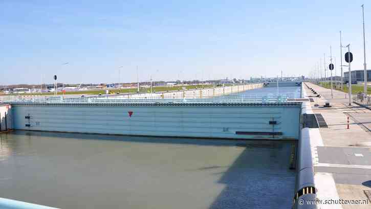 Nieuwe Sluis in Terneuzen gestremd
