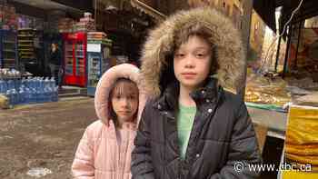 2 Canadian girls stuck in Egypt under a travel ban requested by father in Canada