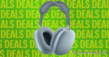 The Original AirPods Max Are $100 Off