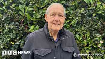 Cricket commentator retires after 35-year innings