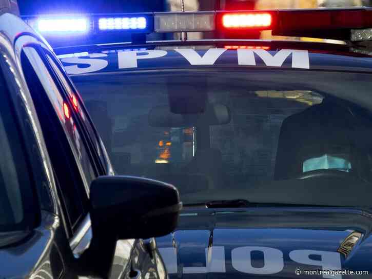 Drivers injured after car collides with school bus in St-Léonard