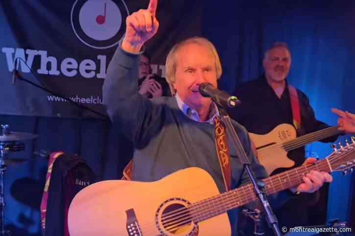 WATCH: Chris de Burgh treats fans at N.D.G.'s Wheel Club with surprise performance