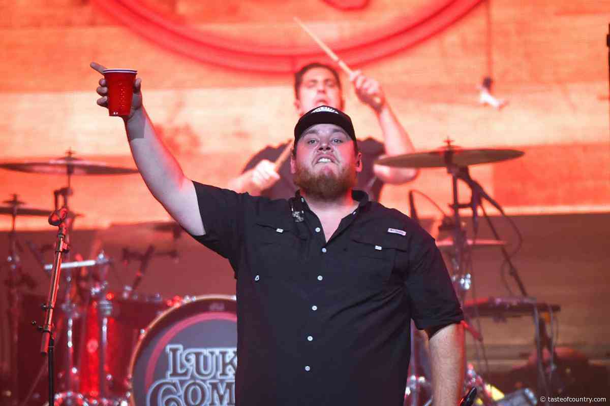 Cheers! Here Are the 13 Best Country Songs About Beer
