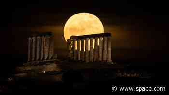 May's Blue Moon wows stargazers worldwide — see these stunning photos of the smallest full moon of 2026