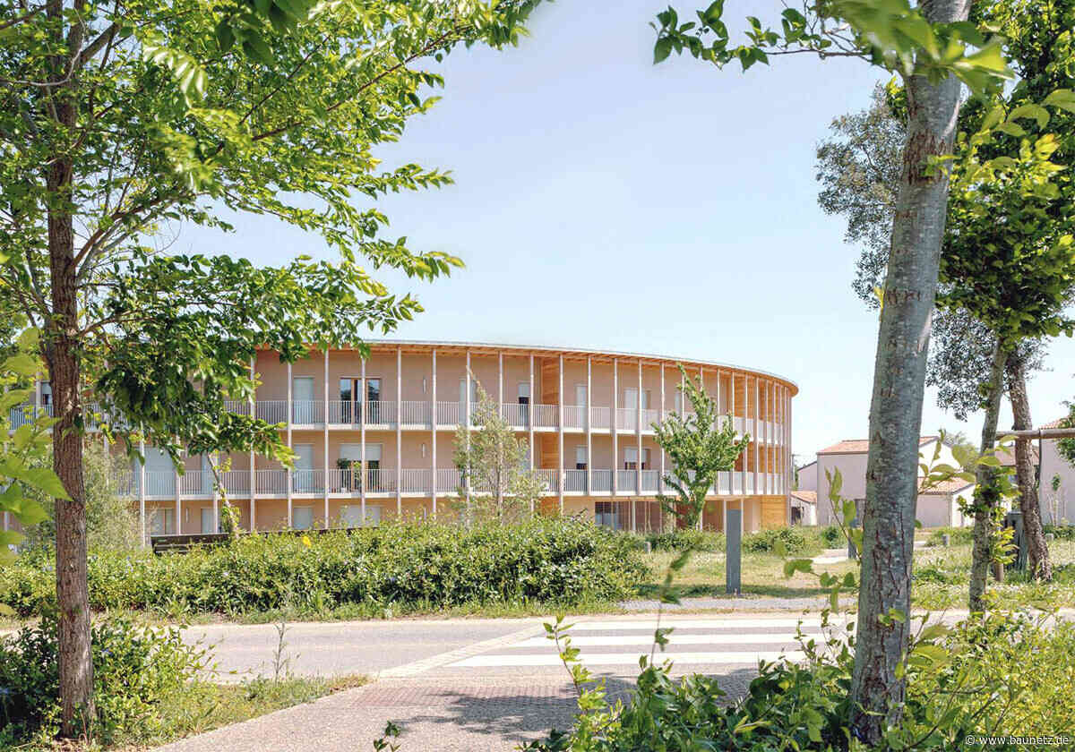 Runder Abschluss in Cornebarrieu - Wohnungsbau bei Toulouse von Atelier Régis Roudil
