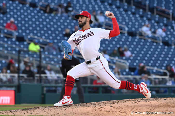 Mets Select Cionel Perez, Designate Anderson Severino