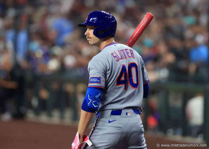 Austin Slater Elects Free Agency