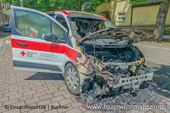 Feuerwehr bringt Patientin nach Fahrzeugbrand zur Klinik