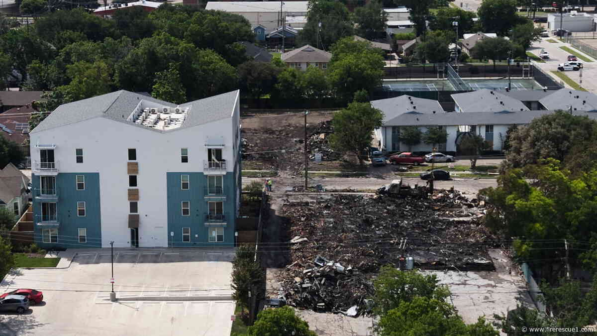 'Right before they were going to enter': Dallas firefighters narrowly miss building explosion