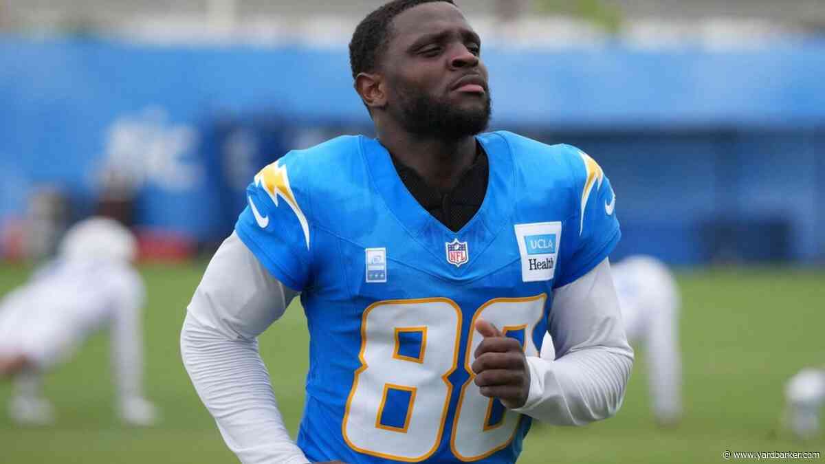 Report: Dolphins signing WR Jalen Reagor