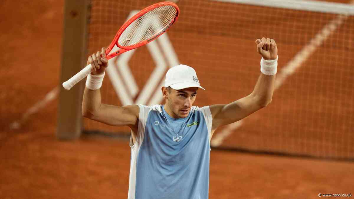 Arnaldi ousts Tiafoe, last U.S. man in draw, in 5:...
