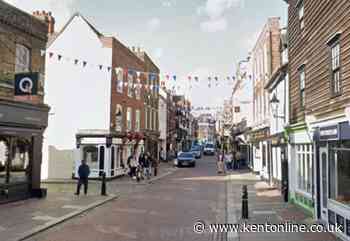 Man arrested after alleged indecent exposure in high street