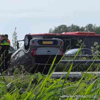 Auto op zijn kop bij ongeval op A16 ter hoogte van Hendrik-Ido-Ambacht