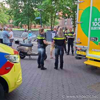 Scooter en supermarktbus betrokken bij aanrijding De Heerlijkheid