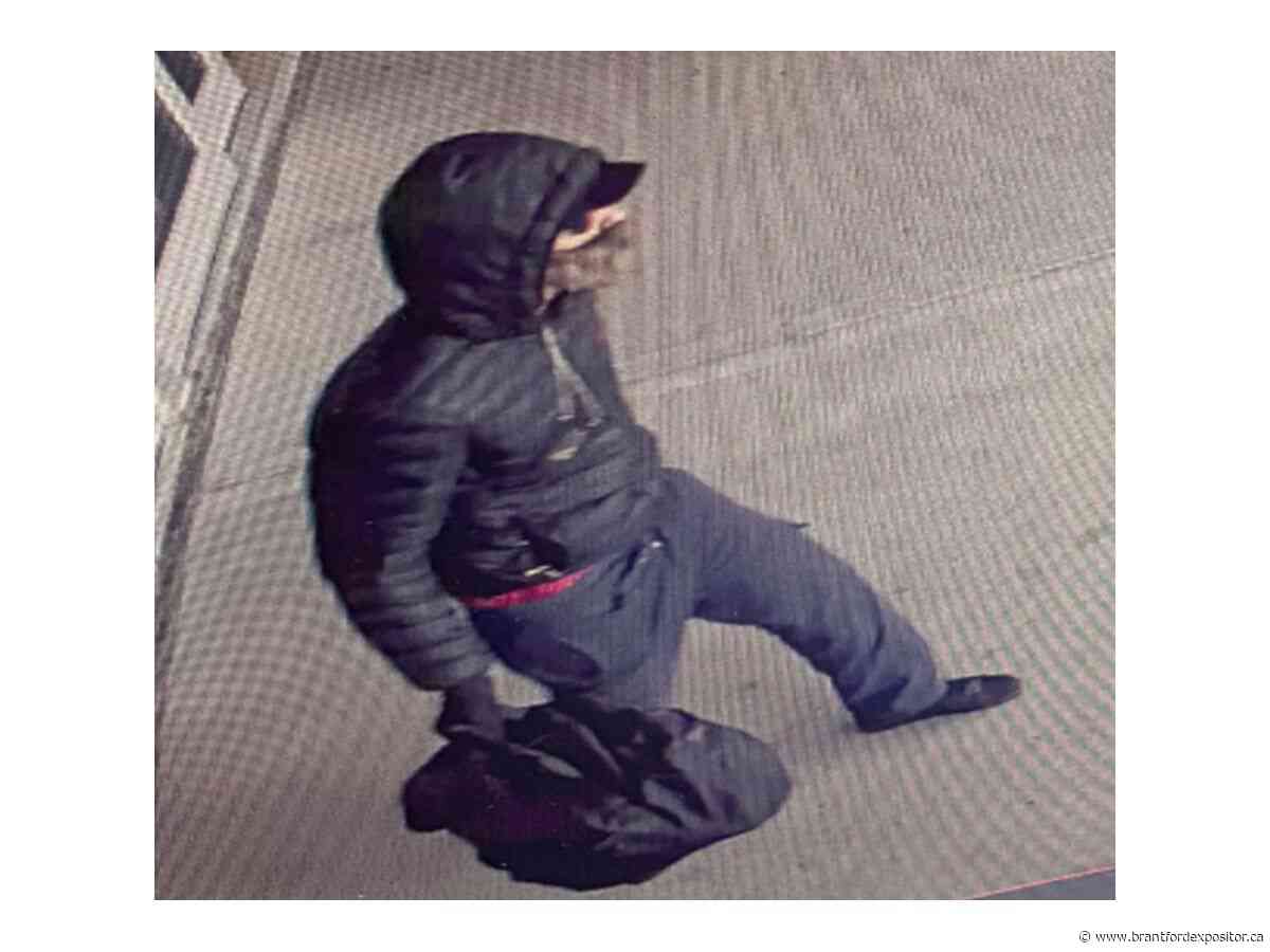 Brantford Police investigate armed robbery at mall jewelry store