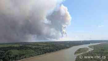 'In a stronger position': fire suppression efforts slowing 2 major Sask. wildfires