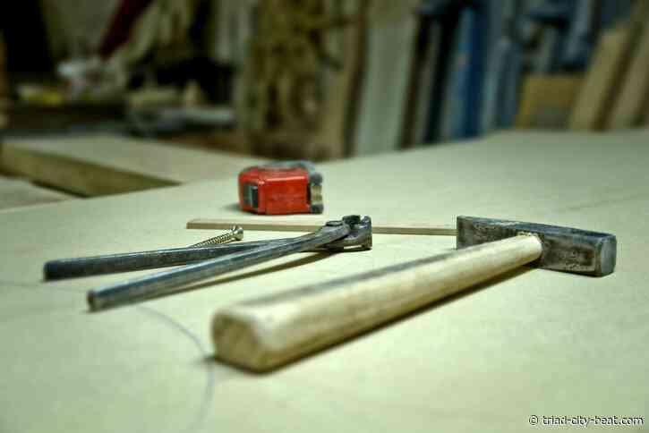 When and Why to Replace a Worn Tool Handle