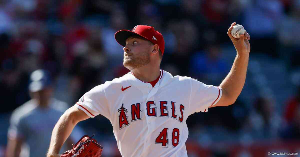 Reid Detmers strikes out 14, Angels score walk-off win on errant throw to sweep Rangers