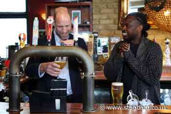William says ‘I love pubs’ and pulls pint during visit to Peckham