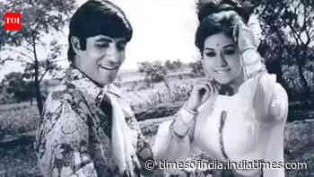 From Bachchan's heroine to doing item song for Rs 2500, Aruna recalls her journey
