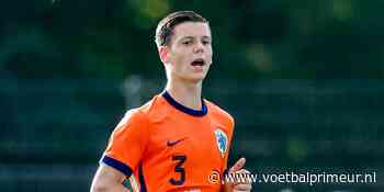PSV ziet toekomst in verdediger met 'goede traptechniek' en deelt contract uit