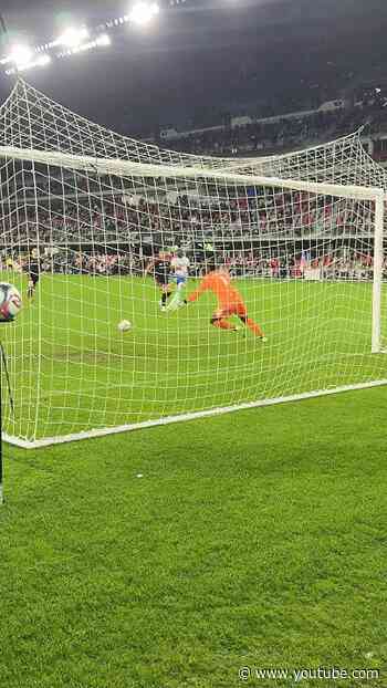 Owusu réduit l’écart encore une fois 👑Make that a brace for Prince 💪