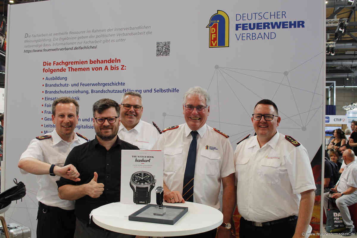 Armbanduhr mit Feuerwehr-Funktion